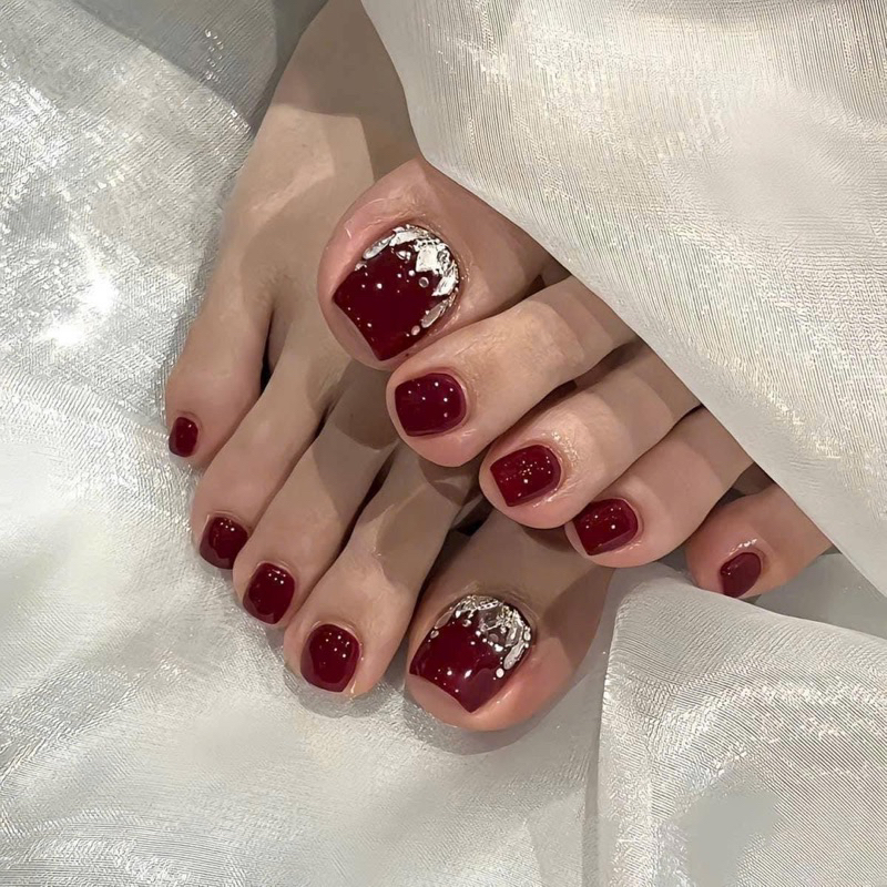 Sơn gel màu đỏ không ánh tím