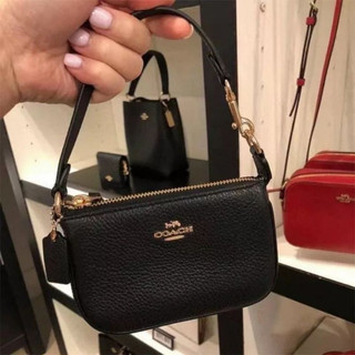 Túi kẹp nách Coach Nolita dáng thuyền