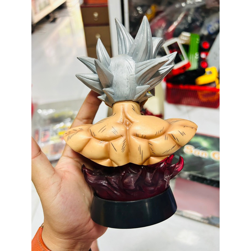 Mô hình Figure Risin & Led SonGoku Dragonball