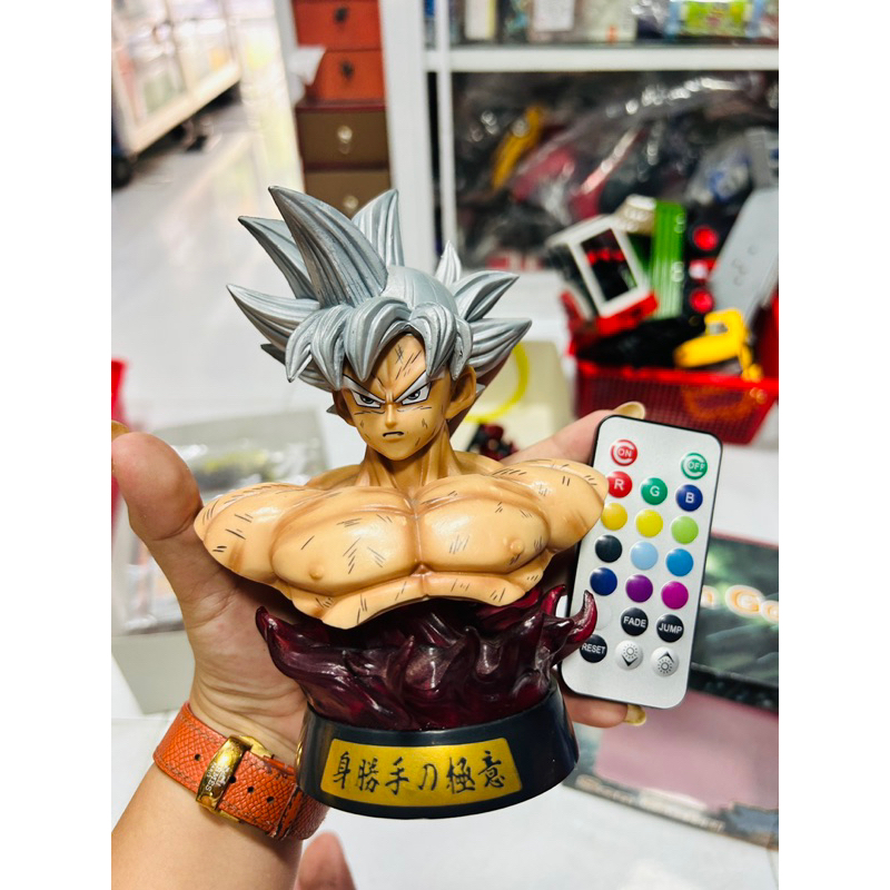 Mô hình Figure Risin & Led SonGoku Dragonball