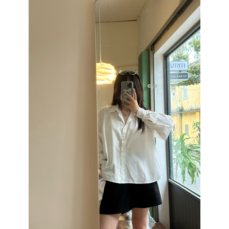 fromSooyoung - Momo Shirts Sơmi dài tay cổ đức trơn xẻ sau