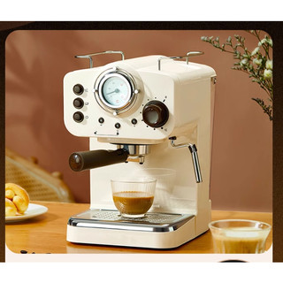 Máy pha cà phê bán tự động hiện đại, capuchino, tạo bọt sữa hàng của Ý.