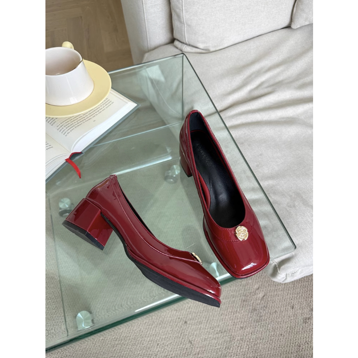 Mùa Xuân Năm 2024 Mới Giày Nữ Mũi Vuông Da Sáng Chế Gót Dày Cao Vừa Đa Năng Nhỏ Giày Da đi lại