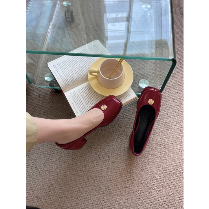 Mùa Xuân Năm 2024 Mới Giày Nữ Mũi Vuông Da Sáng Chế Gót Dày Cao Vừa Đa Năng Nhỏ Giày Da đi lại