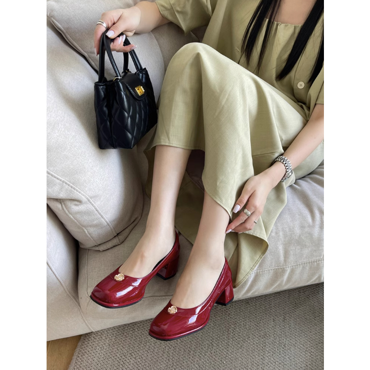Mùa Xuân Năm 2024 Mới Giày Nữ Mũi Vuông Da Sáng Chế Gót Dày Cao Vừa Đa Năng Nhỏ Giày Da đi lại