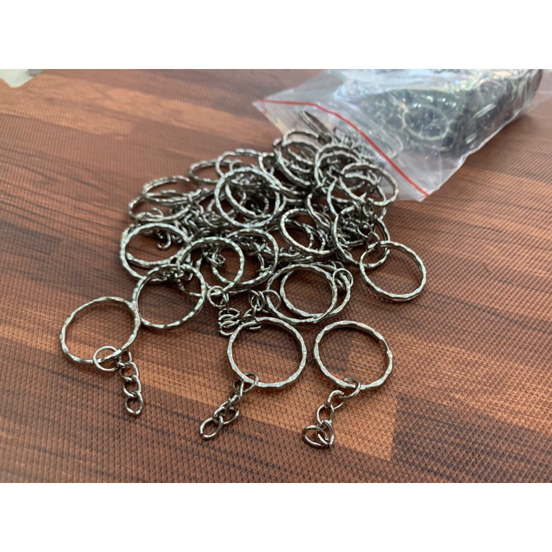 10 chiếc móc treo chìa khoá