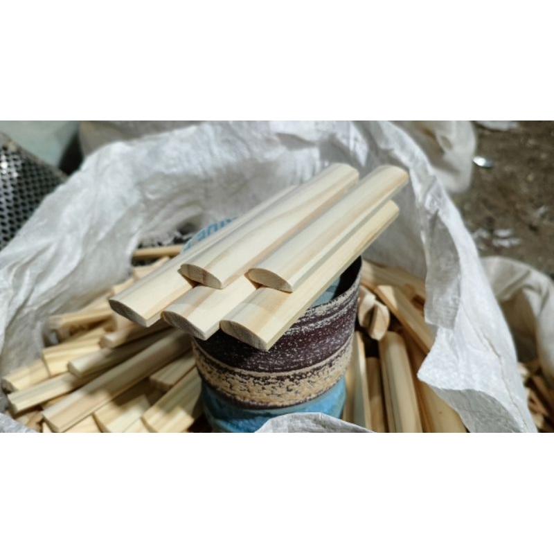 THANH PHÁCH HỌC NHAC