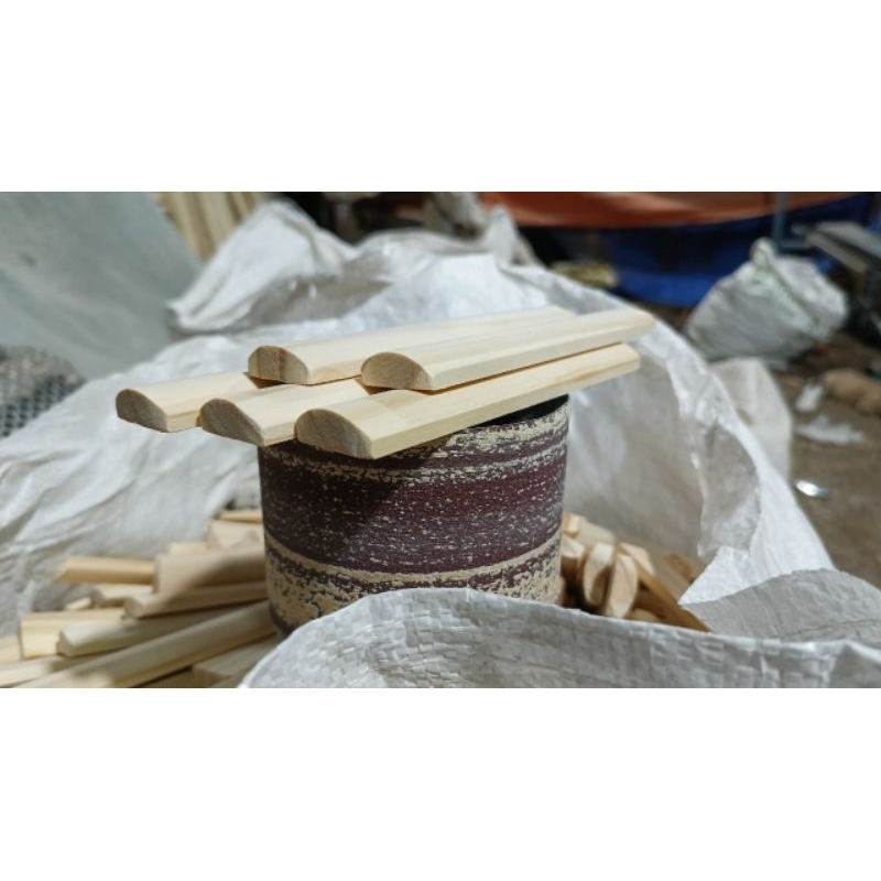 THANH PHÁCH HỌC NHAC