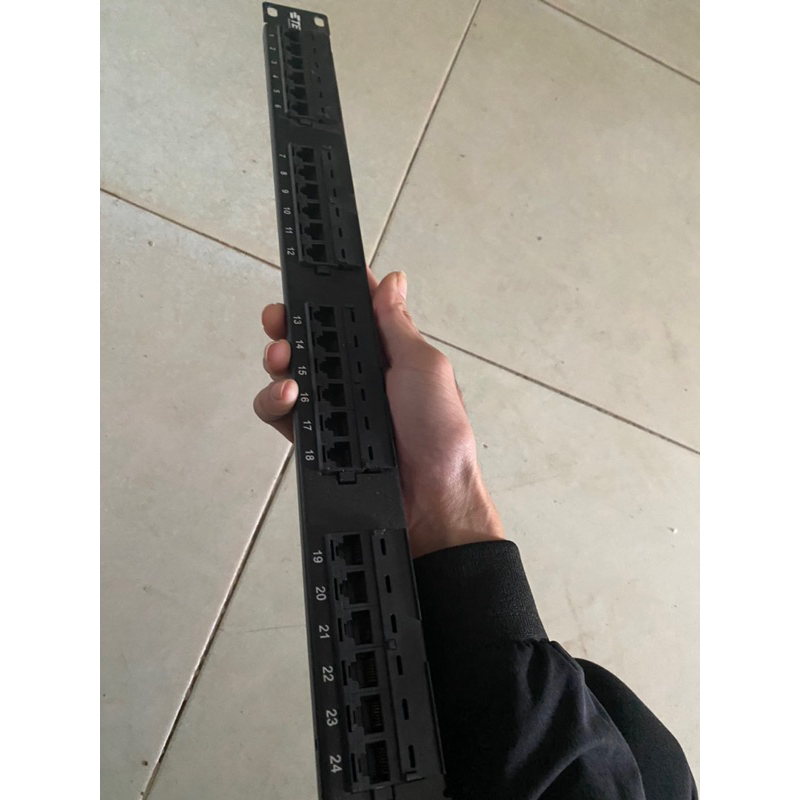 Patch panel cat6 AMP 24 cổng