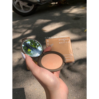 Phấn bắt sáng Becca  Champagne Pop