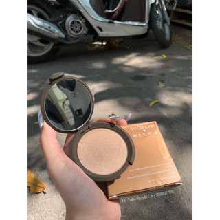 Phấn bắt sáng Becca  Champagne Pop