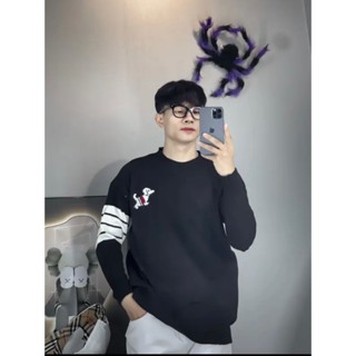 Áo Sweater Len Nam Nữ Dệt Hoạ Tiết Hình Cún Ngực Phối 4 Sọc Trắng Tay Bo Ống Dày Dặn Dành Cho Anh Em Mùa Đông Không Lanh
