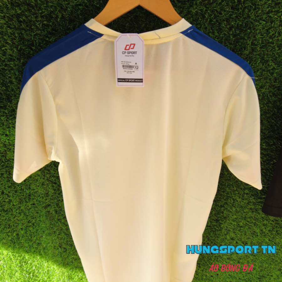 CP 01 vàng kem quần áo bóng đá thiết kế không logo, quần áo in tên theo yêu cầu HUNGSPORT TN