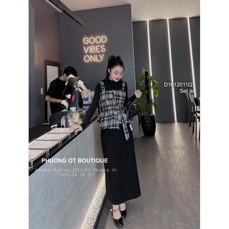 Set áo thun đen tay dài phối áo 2 dây họa tiết caro VIENS STORE