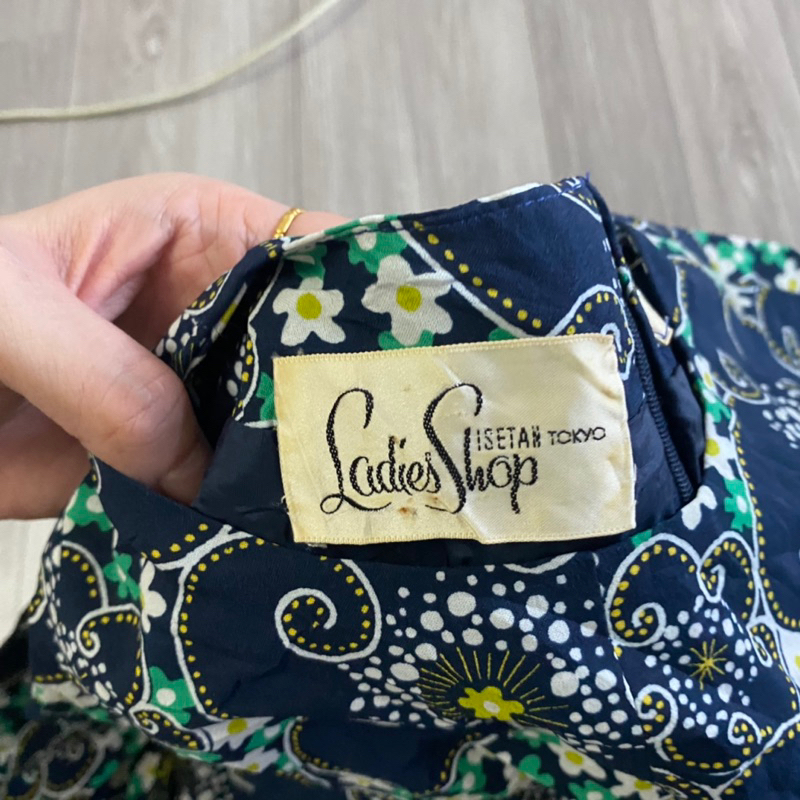 2hand đầm hiệu Japan  finefit dài 79cm eo dưới 74cm 190