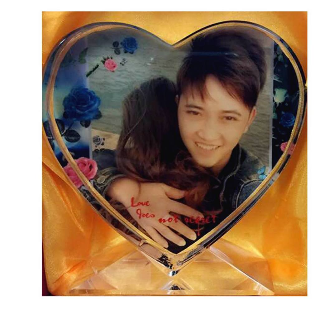 Pha lê tim nghiêng in hình theo yêu cầu