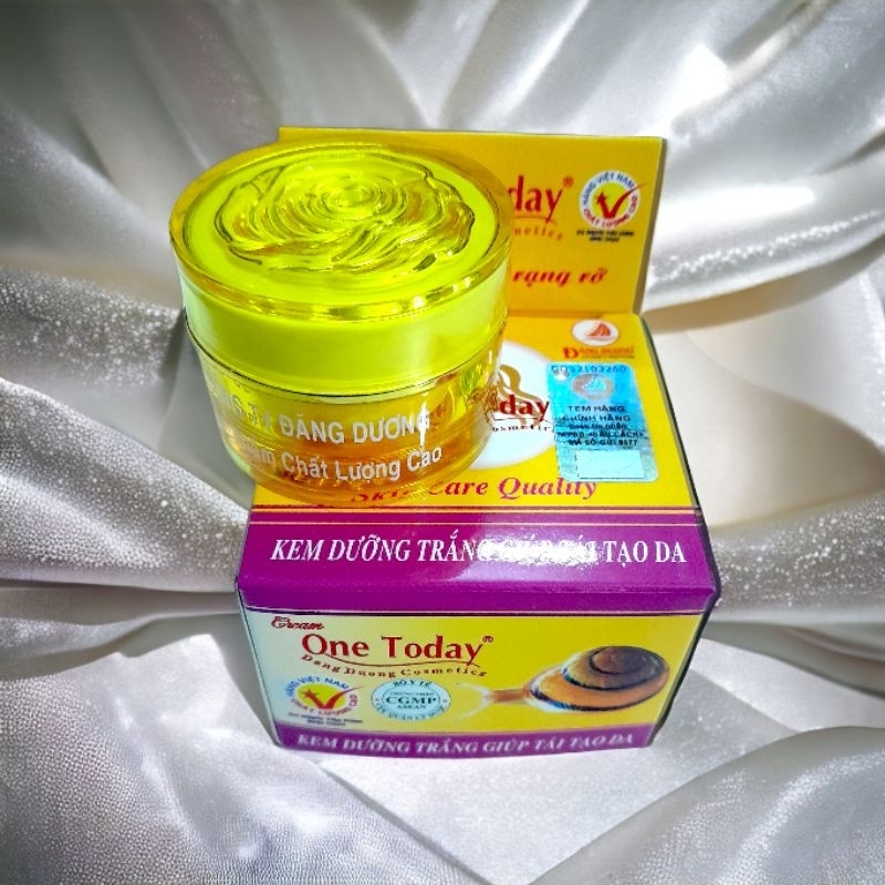 Kem Ốc Sên One Today Dưỡng Trắng Tái Tạo (9g)