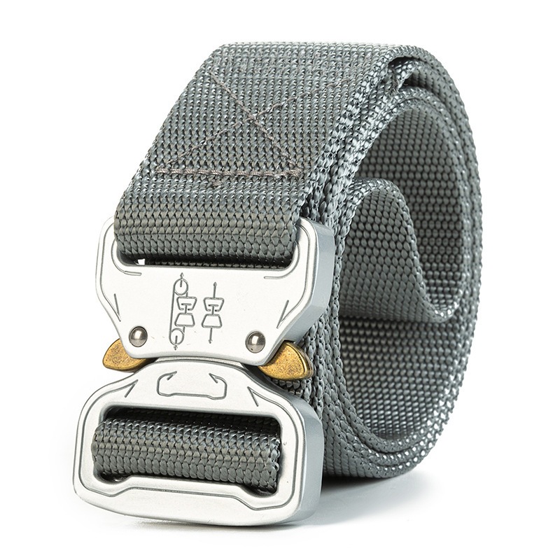 Thắt lưng nam thời trang và bền bỉ - Hoàn thiện vẻ ngoài của bạn với Bộ sưu tập của chúng tôi.