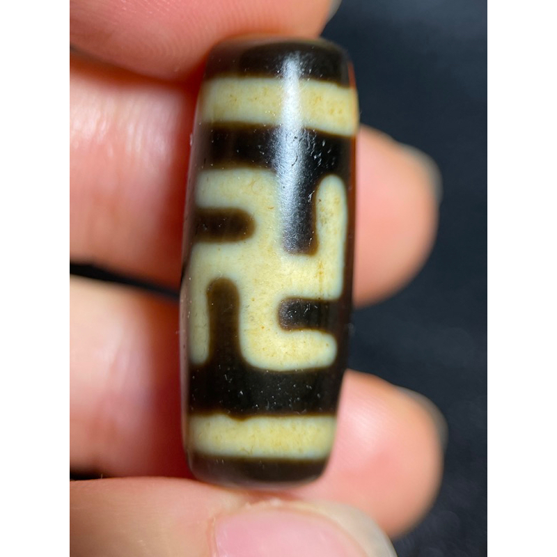 dzi tây tạng chữ vạn thân dầu đen nâu size 30*12mm