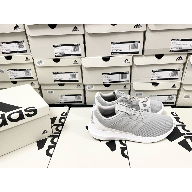 - Giày thể thao sneakers Adidas FX3614, đi cực kỳ êm chân, phù hợp với mọi loại quần, mọi công việc