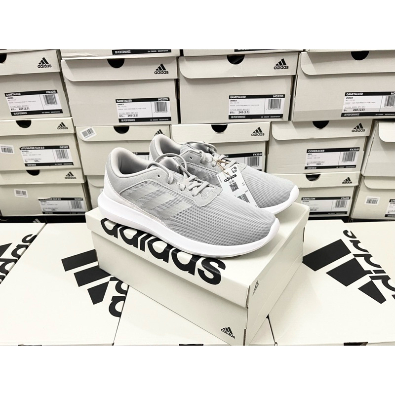 - Giày thể thao sneakers Adidas FX3614, đi cực kỳ êm chân, phù hợp với mọi loại quần, mọi công việc