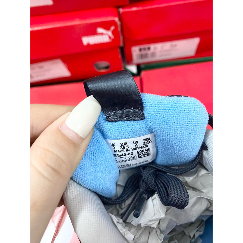 Giày Puma 381640 02 fullbox, có mail mua hàng, đế cao khoảng 5cm. Hàng có sẵn ship ngay ạ !