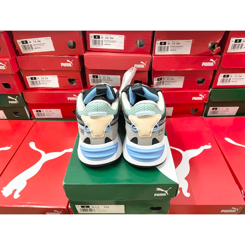 Giày Puma 381640 02 fullbox, có mail mua hàng, đế cao khoảng 5cm. Hàng có sẵn ship ngay ạ !