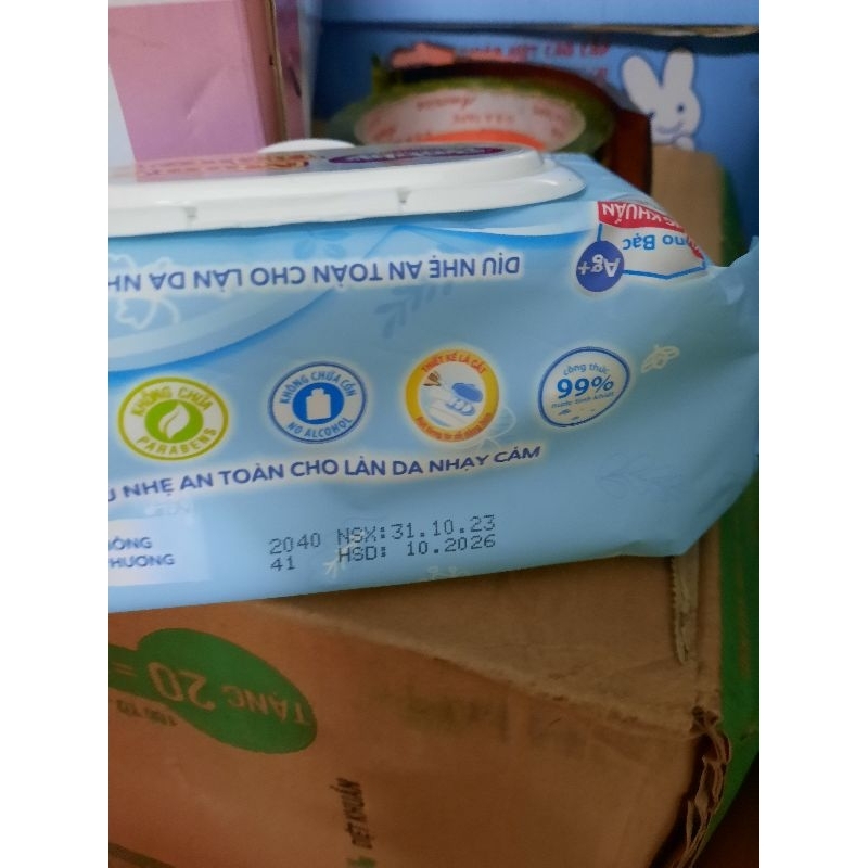 Combo 10 gói khăn ướt bobby 100 tờ không mùi cho bé sơ sinh mẫu mới Bobby,KHĂN ƯỚT BOBBY TẶNG KWFM KHĂN FRESSI 10 MIẾNG