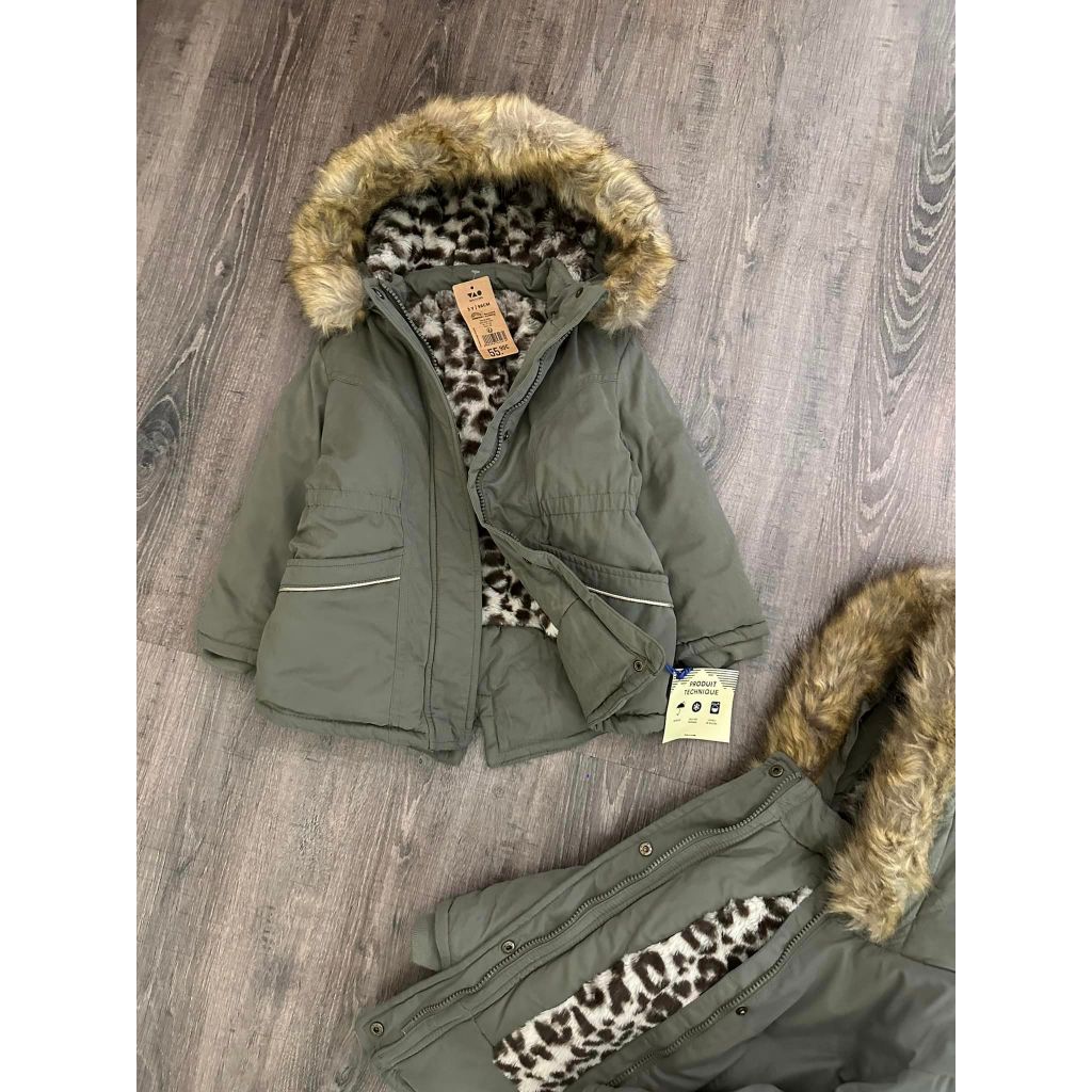 Áo khoác parka rêu lót lông báo bé gái tape