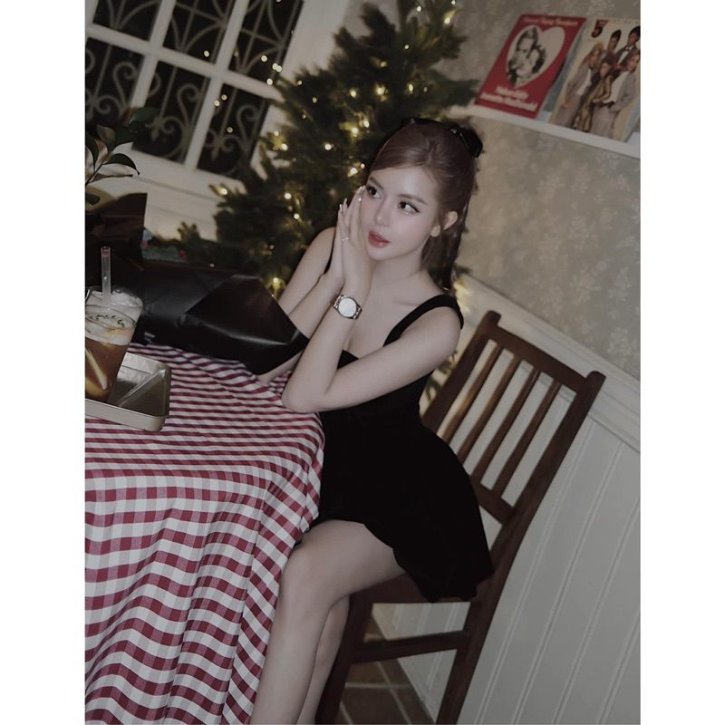 Váy Nhung Hai Dây Bồng Chuẩn MPB