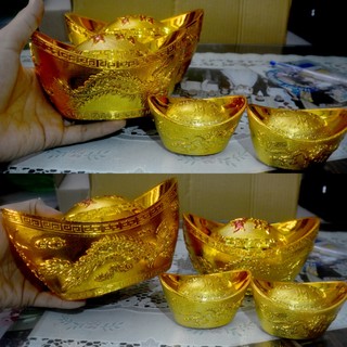Thỏi vàng đặt gian thờ Thần Tài-Thổ Địa