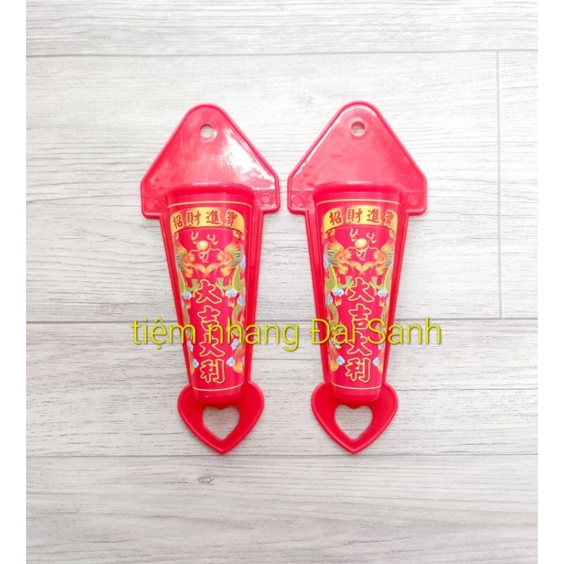 LƯ CẮM NHANG TREO