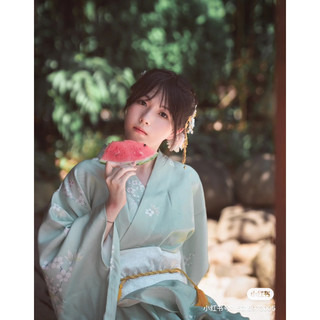 Kimono nhật bản xanh lá nhạt ( sẵn )