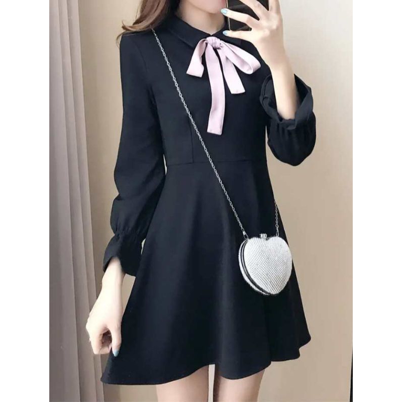 Đầm nơ tay phồng