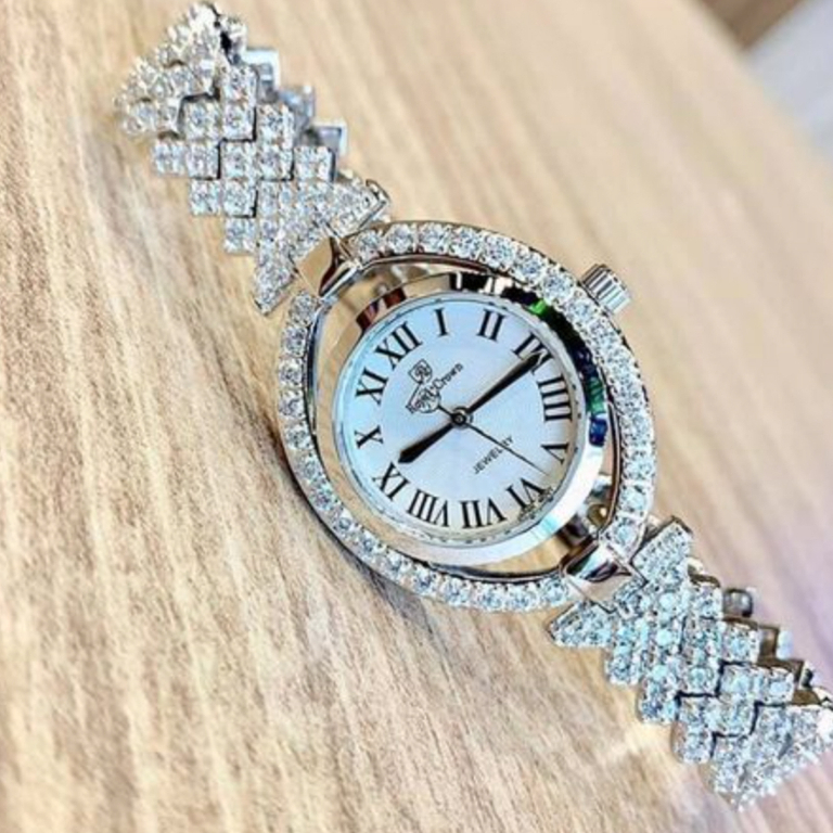 Đồng Hồ Nữ Royal Crown JAPAN WATCH Mặt Oval Thiết Kế Dây Kim Loại Đính Đá Quý Cao Cấp Size 26mm.