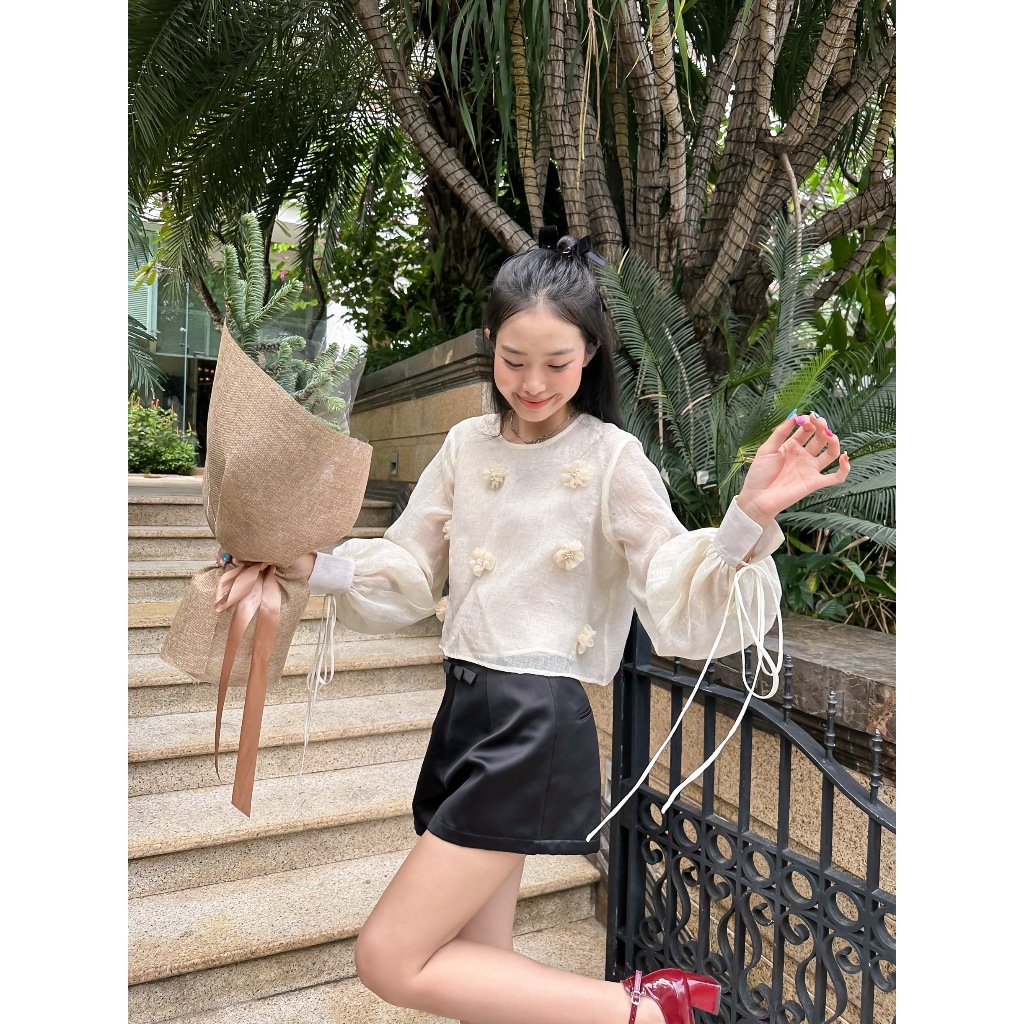 Áo kiểu hoa nổi tay dài thắt nơ sau MERLIN TOP
