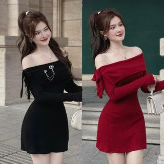 ĐẦM TRỄ VAI ĐÍNH NƠ TAY DÀI ĐEN ĐỎ