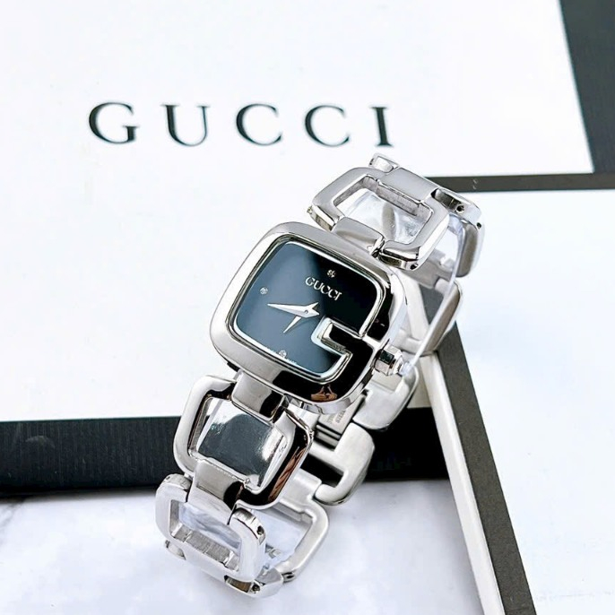 Đồng Hồ Nữ Gucci JAPAN WATCH Mặt Vuông Kiểu Dáng Lắc Tay Mạ Vàng Sang Trọng Size 28mm