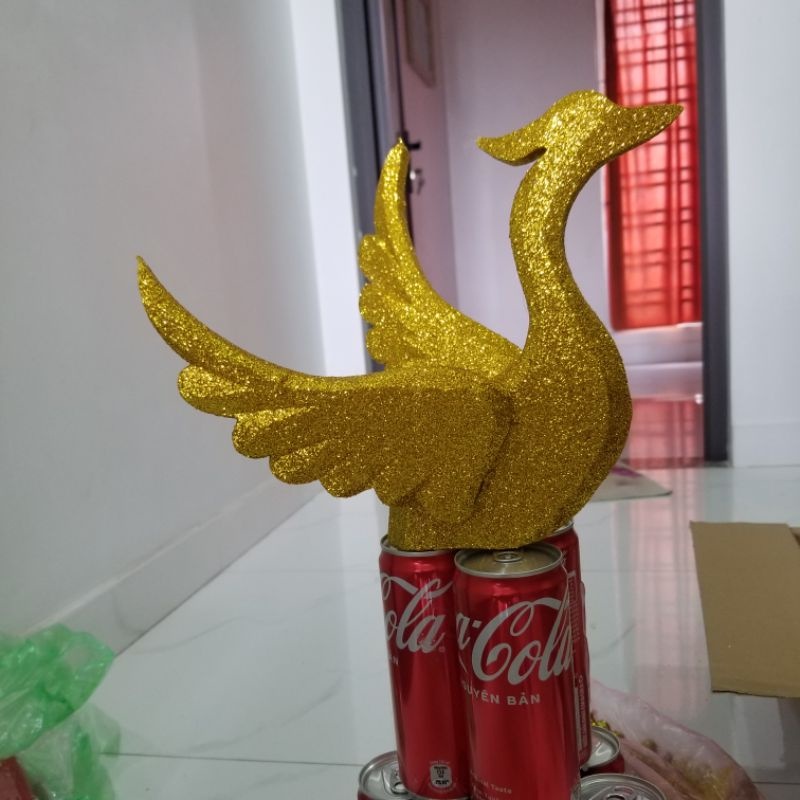 Một cặp cánh công làm tháp công tài lộc