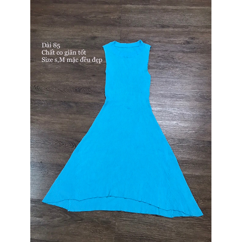Đầm len mongtoghi co giãn size S, M mặc đc( đã qua sử dụng)