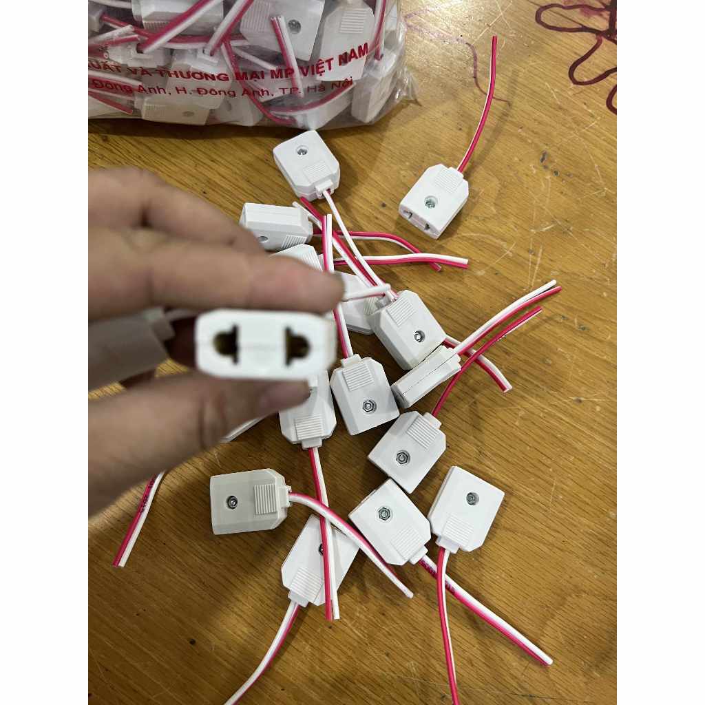 Phích âm camera có dây nối_ Phích nối đa năng