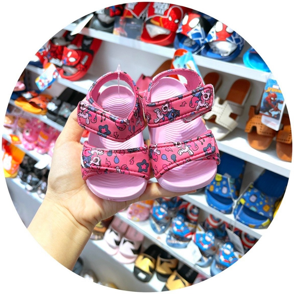 Sandal xốp bé gái hoạ tiết kity, sandal bé gái siêu nhẹ chống trơn size 22-27