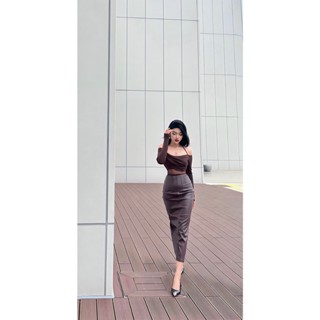 Set áo trễ vai dài tay phối lưới quyến rũ cùng chân váy da dáng bút chì cạp cao (tặng kèm belt) LBR Garment