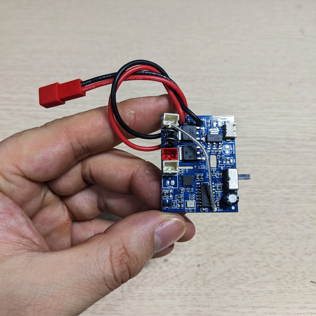 Điều khiển & Mạch thu sóng máy bay điều khiển Zy740. Hàng zin & mới đi kèm máy bay