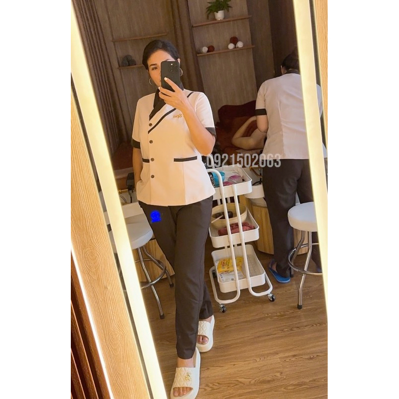 ĐỒNG PHỤC SPA KEM VIỀN NÂU GIÁ RẺ