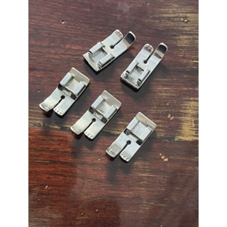 Chân vịt may vải thun 1 lỗ ( dùng cho máy gia đình đa năng)