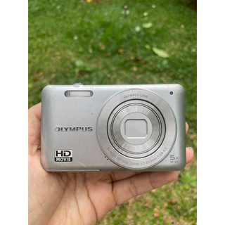Máy ảnh Olympus VG-120 cho chất ảnh hoài cổ của màu film