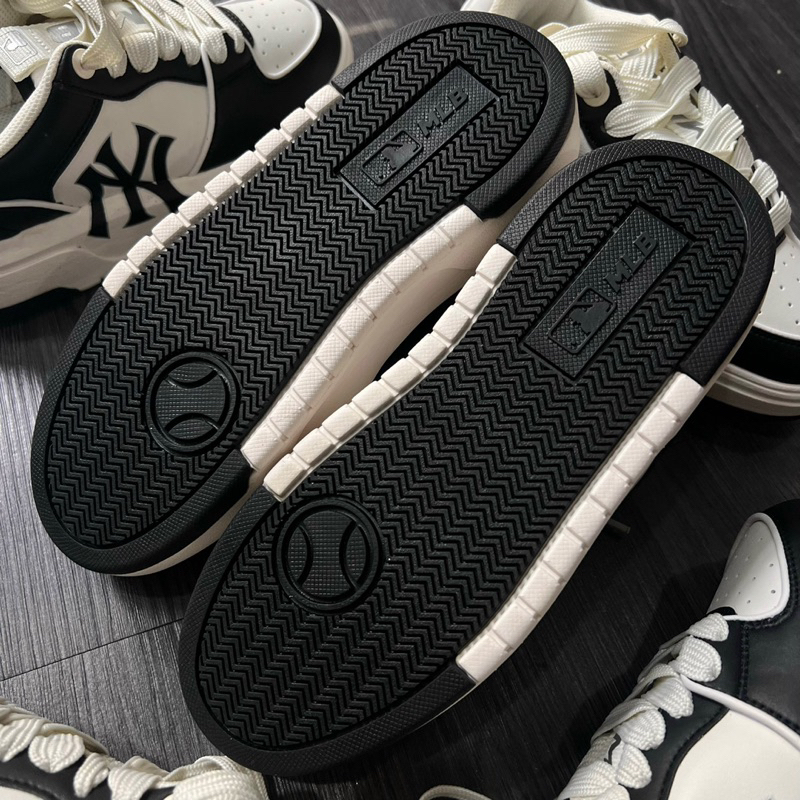 Giày ML.B Chunky Liner Panda NY xịn 100%, chính hãng