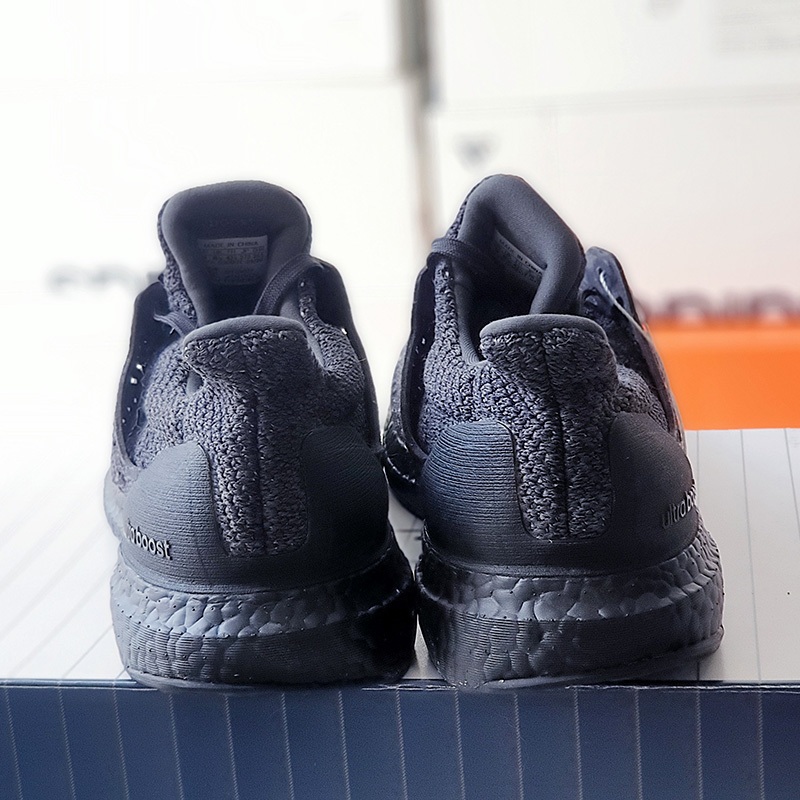 Giày UltraBoost Clima Limited 'Carbon' CQ0022, size 42.5, real 2hand