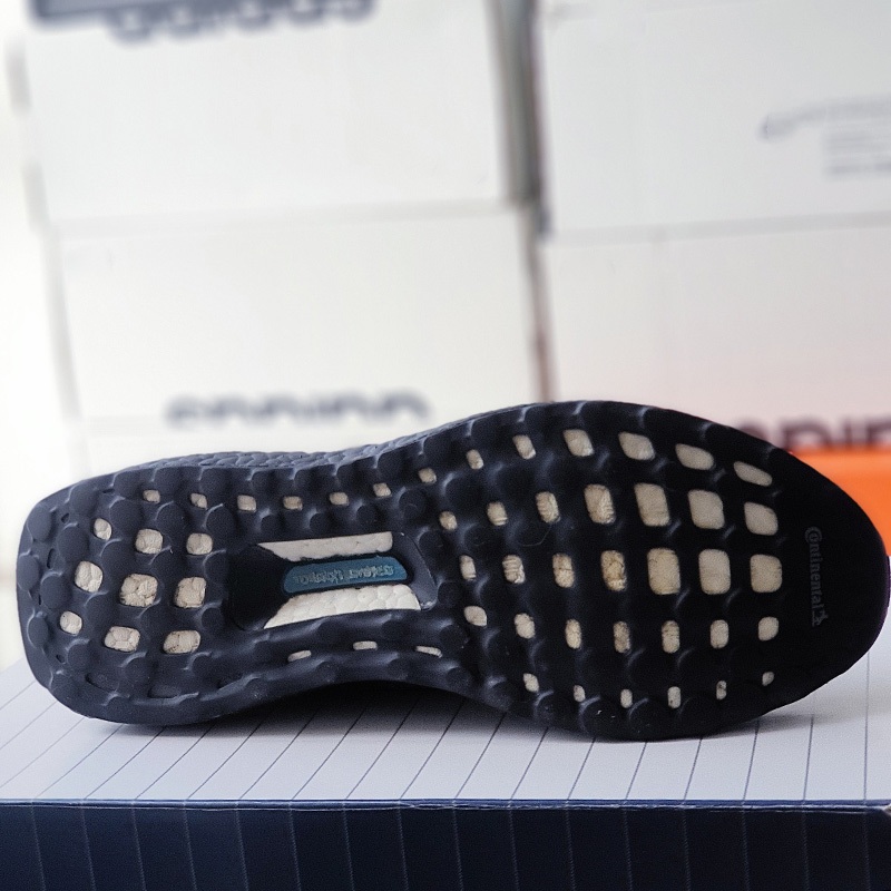 Giày UltraBoost Clima Limited 'Carbon' CQ0022, size 42.5, real 2hand